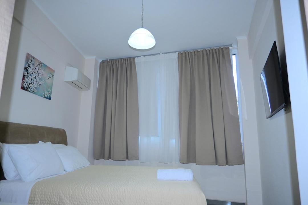Photo of Bedroom in Metaxourgio