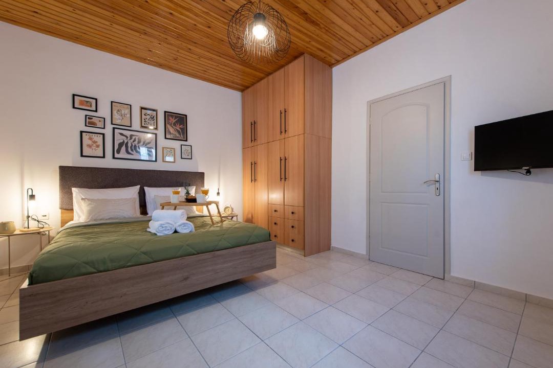 Photo of Bedroom in Kalamata Marina