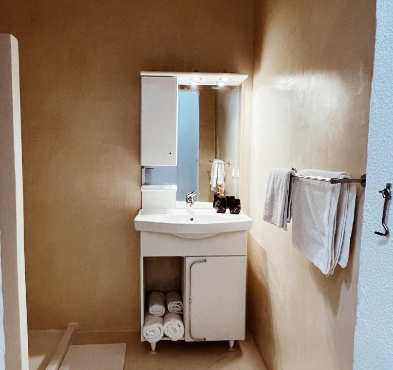 Photo of Bathroom in Elios