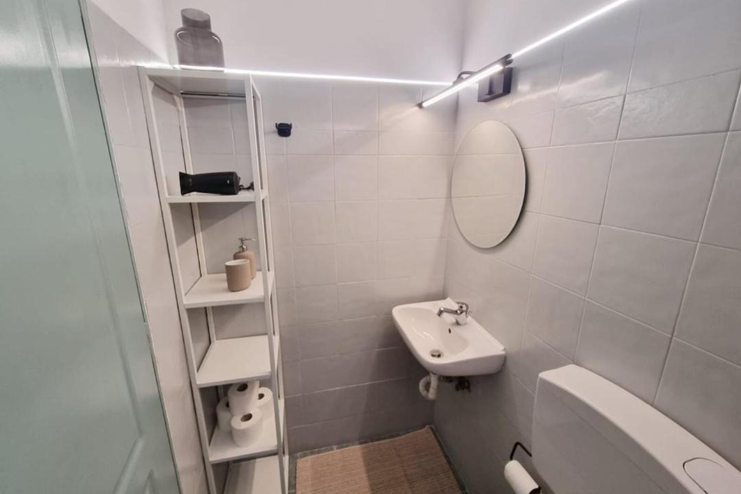 Photo of Bathroom in Aigaleo