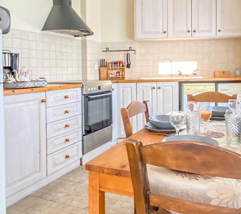 Photo of Kitchen in Skala Mistegnon