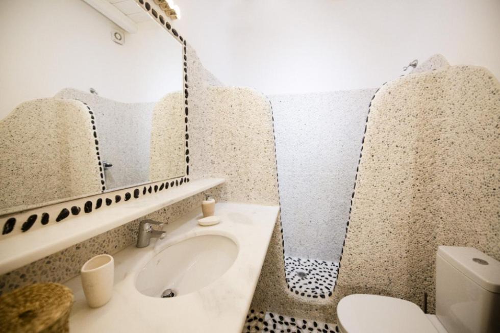 Photo of Bathroom in Ornos