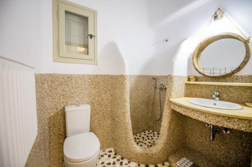 Photo of Bathroom in Ornos