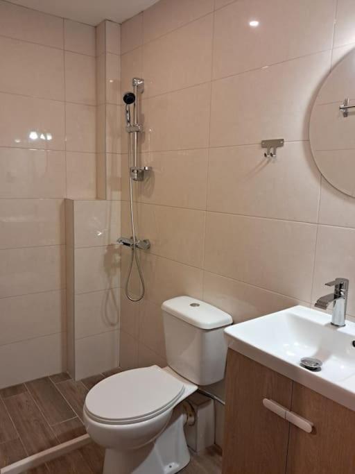 Photo of Bathroom in Aigaleo