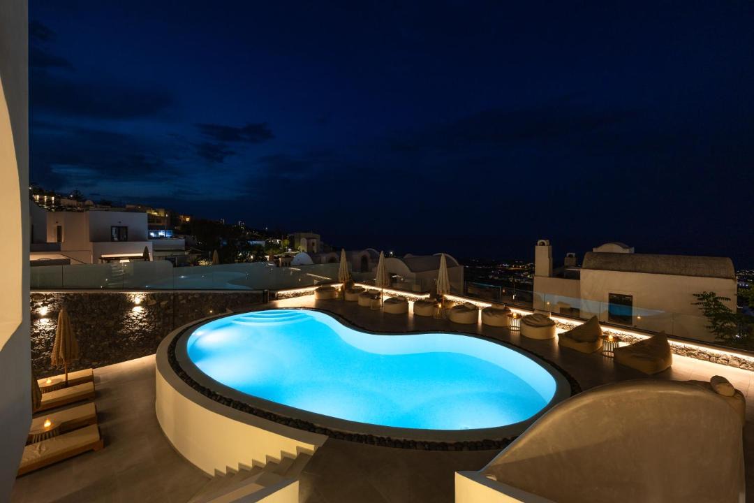 Photo of Others in Fira