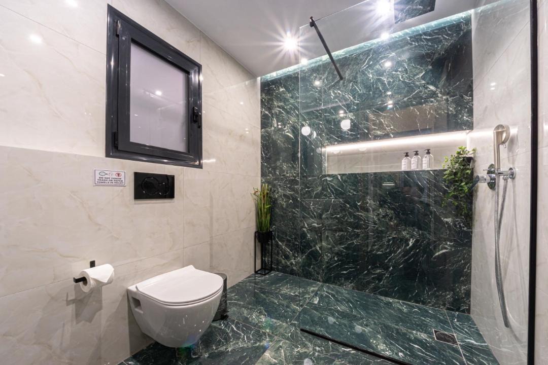 Photo of Bathroom in Neos Kosmos