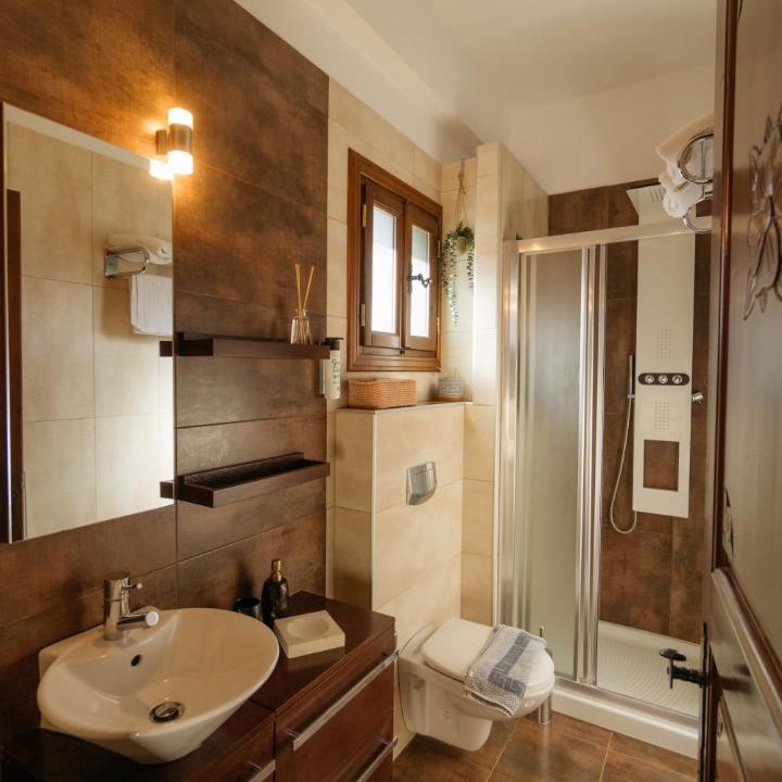 Photo of Bathroom in Elati