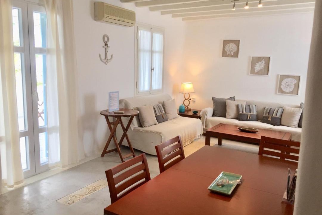 Photo of Livingroom in Ornos
