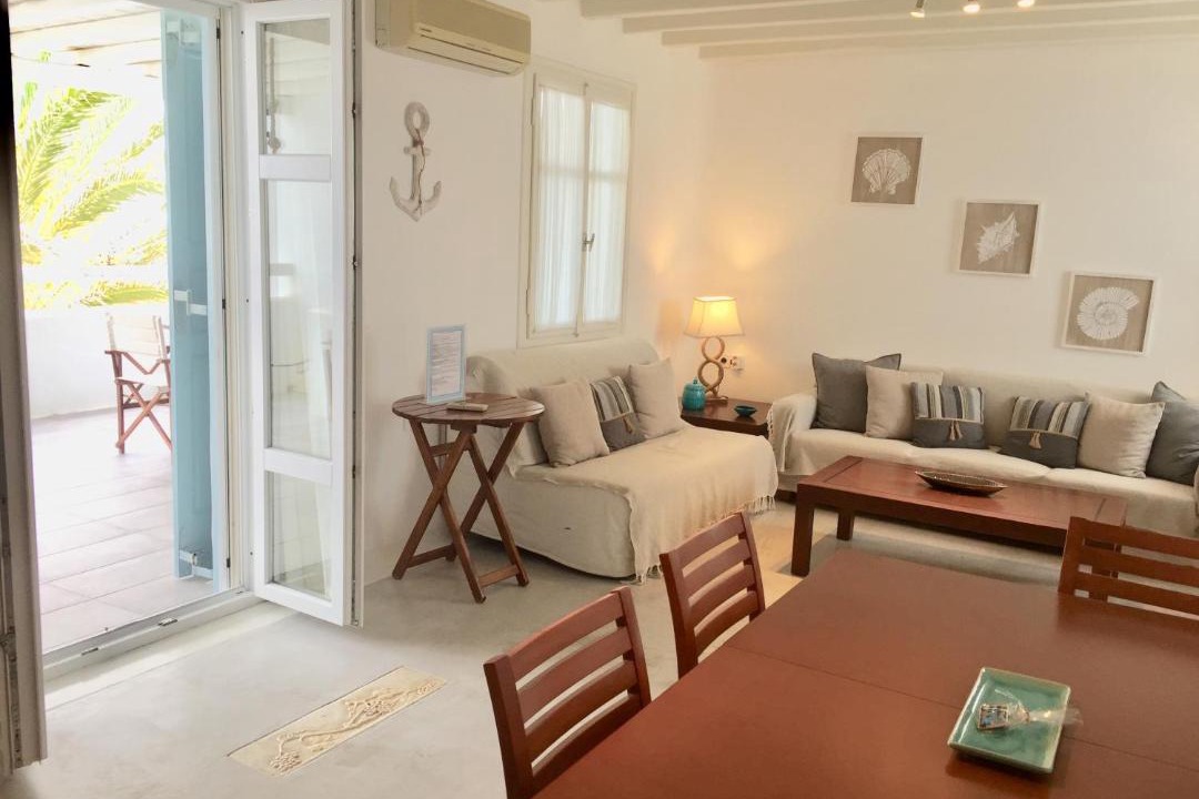Photo of Livingroom in Ornos