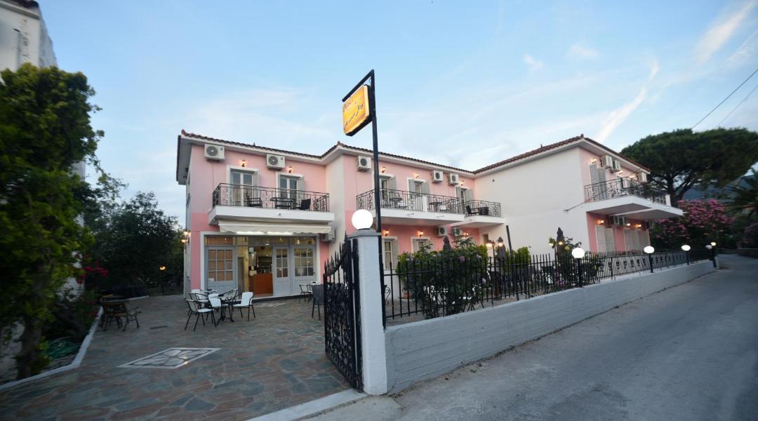 Photo of Others in Anaxos