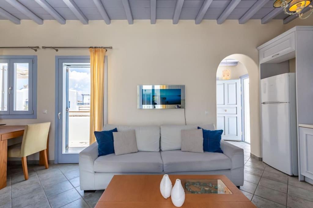 Photo of Livingroom in Ornos