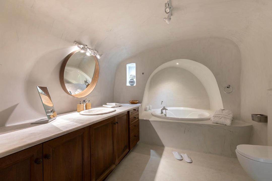 Photo of Bathroom in Firostefani