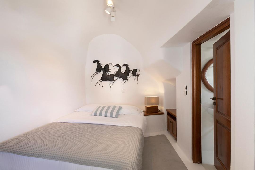 Photo of Bedroom in Firostefani