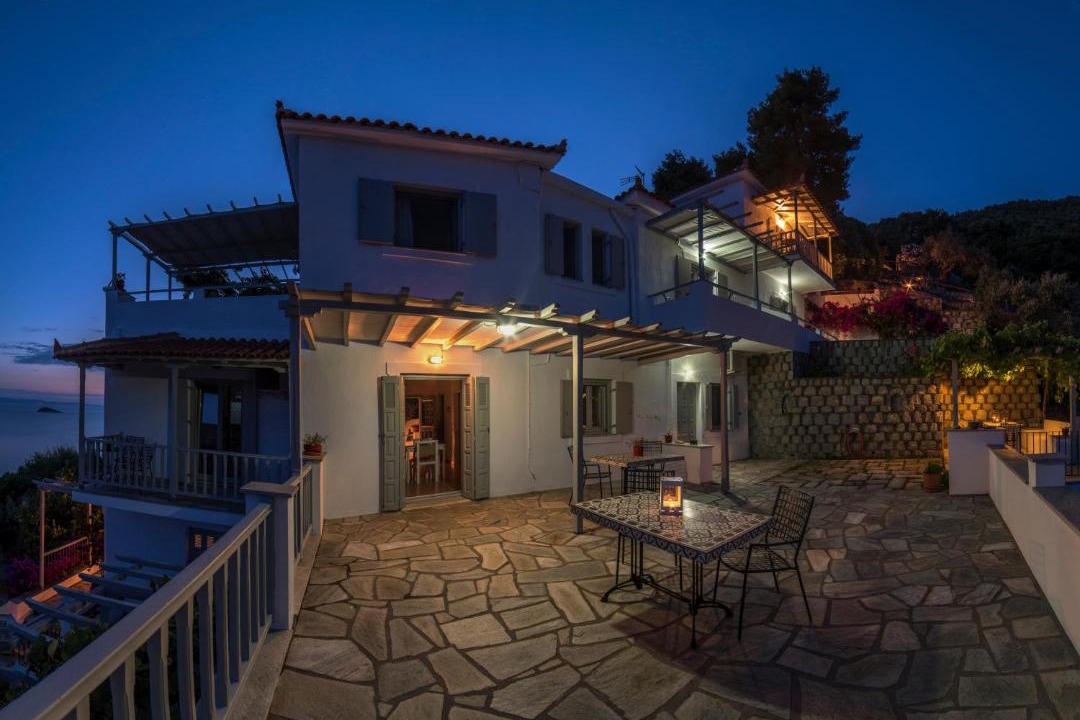 Photo of Others in Elios