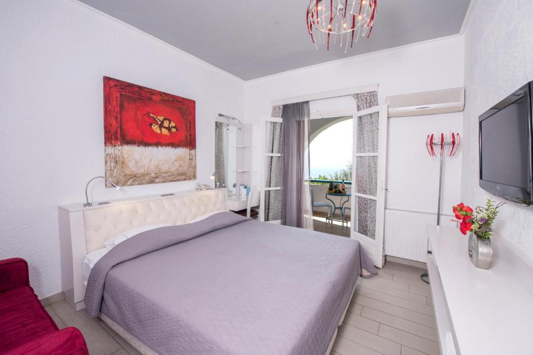 Photo of Bedroom in Tholaria