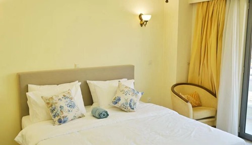 Deluxe Studio Suite