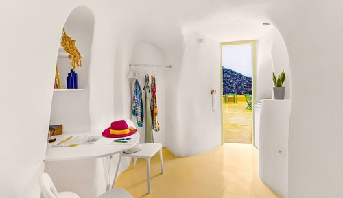 Studio (Cocoon)