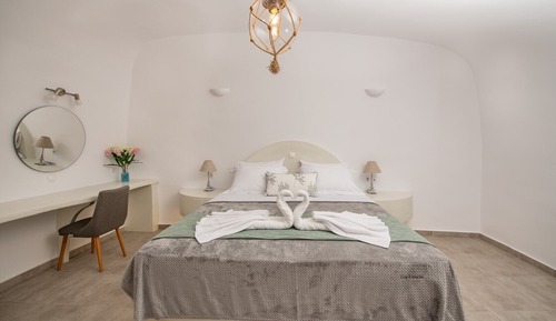 Deluxe Cave Suite, Jetted Tub, Sea View & Sunset View