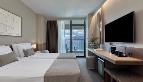 Standard Double Room, Sea View (extra child bed)