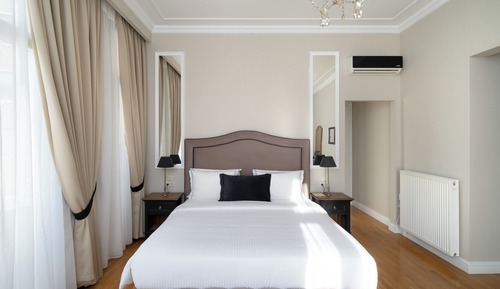 Corner Suite with Balcony