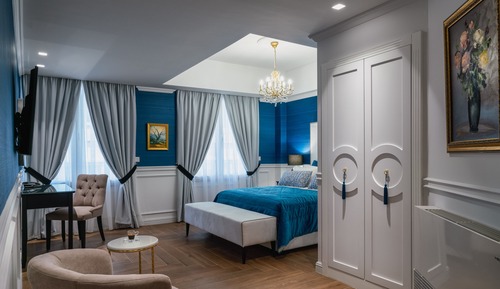 Deluxe Suite