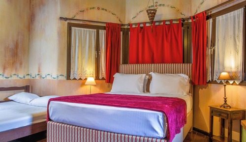 Triple Room (Partial Meteora View)