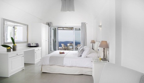 Superior Double Room (Caldera View)
