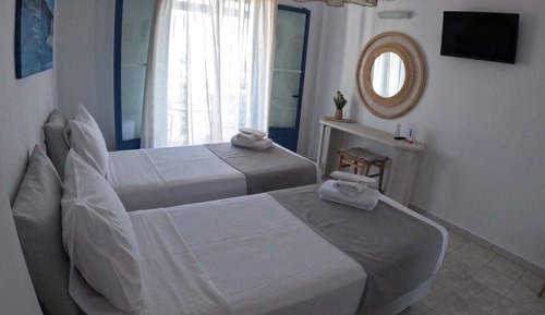Studio, 2 Twin Beds, Balcony