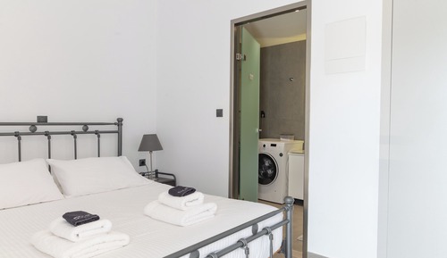 One Bedroom Apartment