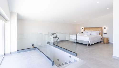 Maisonette with Sea View & Jacuzzi
