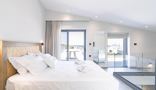 Maisonette with Sea View