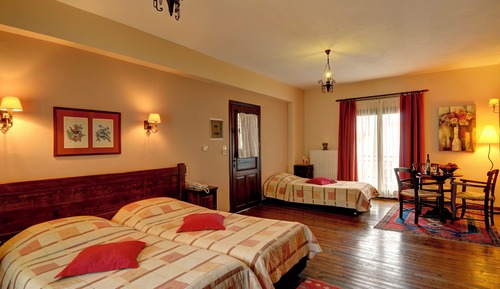 Basic Triple Room, Lake View