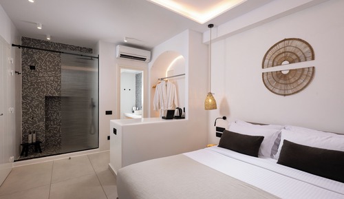 Deluxe Suite with Plunge Pool