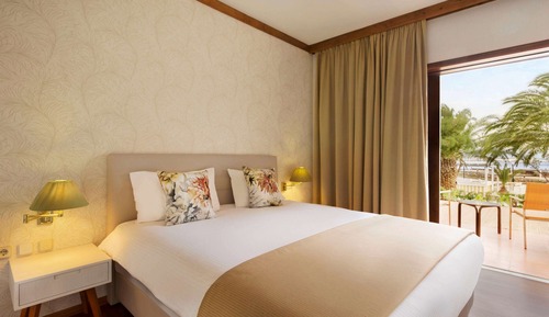 Family Suite, 2 Bedrooms, Hot Tub (SeaFront)