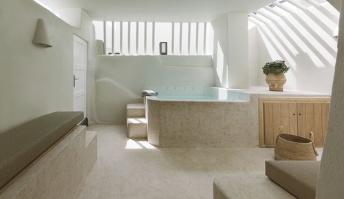 Canava Cave with Jacuzzi