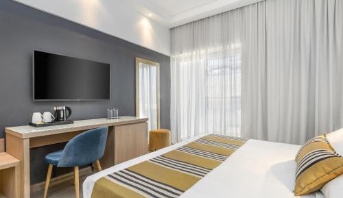Classic Room with Kingsize bed and Balcony