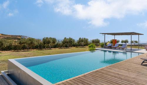 Studio Apartment with Sea View