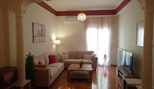 Three-Bedroom Apartment with Balcony