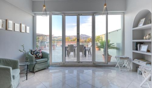 Three-Bedroom Apartment with Balcony