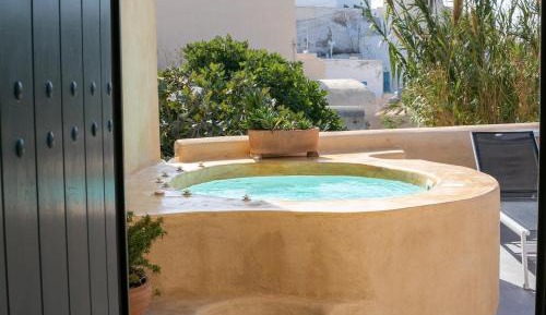 Honeymoon Apartment