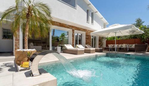 Villa with Private Pool