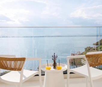 King Suite with Sea View