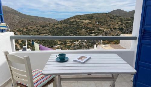 One-Bedroom Apartment with Sea View