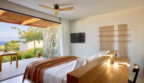 Junior Suite Sea View with Hot Tub