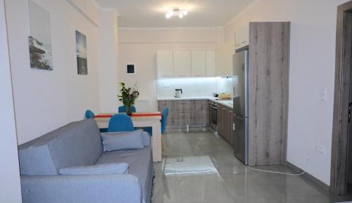 One-Bedroom Apartment with City View