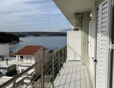 Deluxe One-Bedroom Apartment with Ocean View