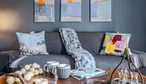 Apartment with City View