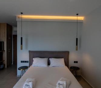 Deluxe Double Room with Balcony and Sea View