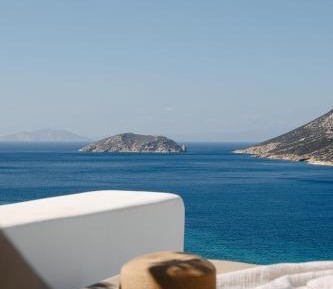 Studio Apartment with Sea View