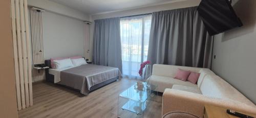 Deluxe Suite with Sea View